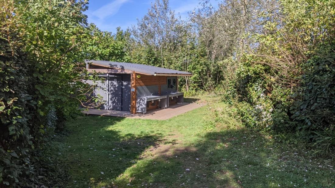 Le Loup blanc — Sítio de acampamento in Plouhinec