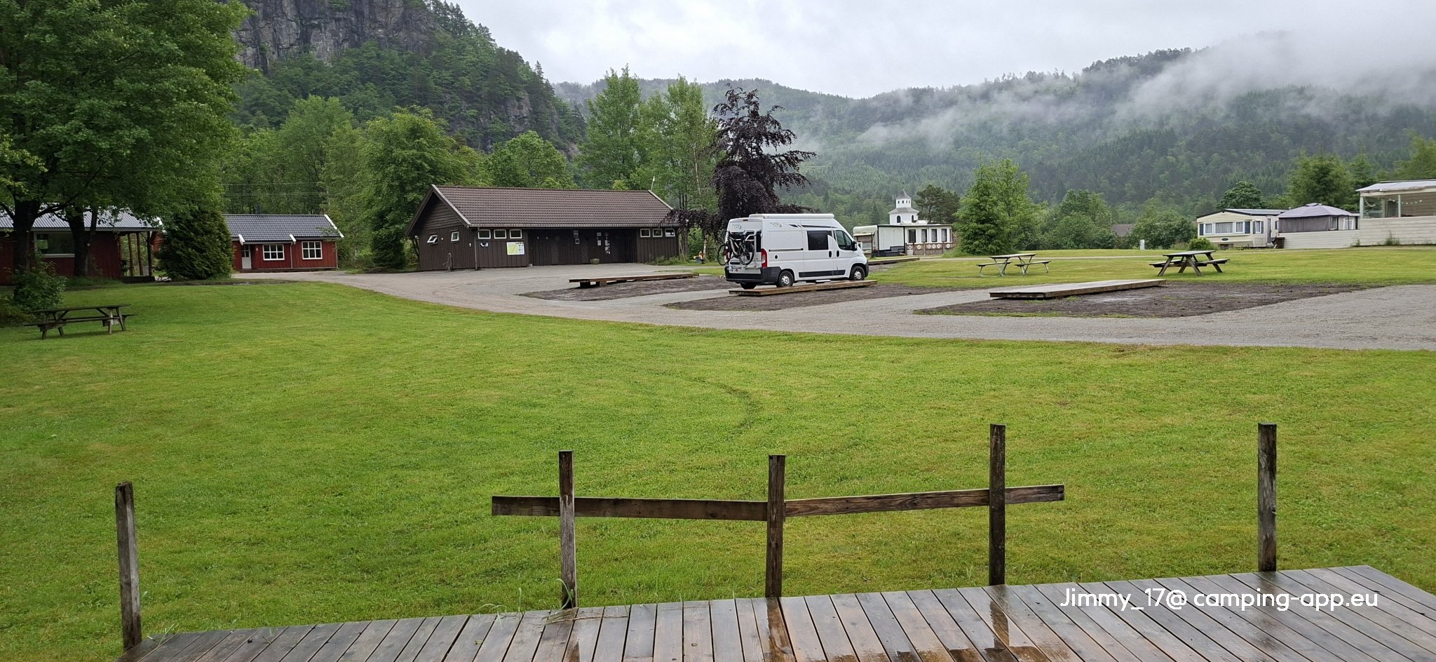 Kvåsfossen Camping — Campingplads in Kvås