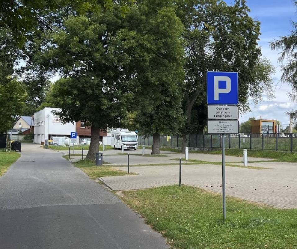 Parking dla Kamperów — Camperplads in Sieradz