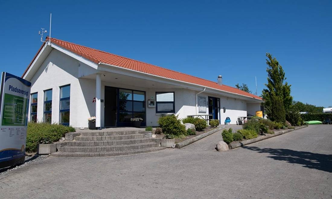 Hou Strand Camping — Campingplats in Odder