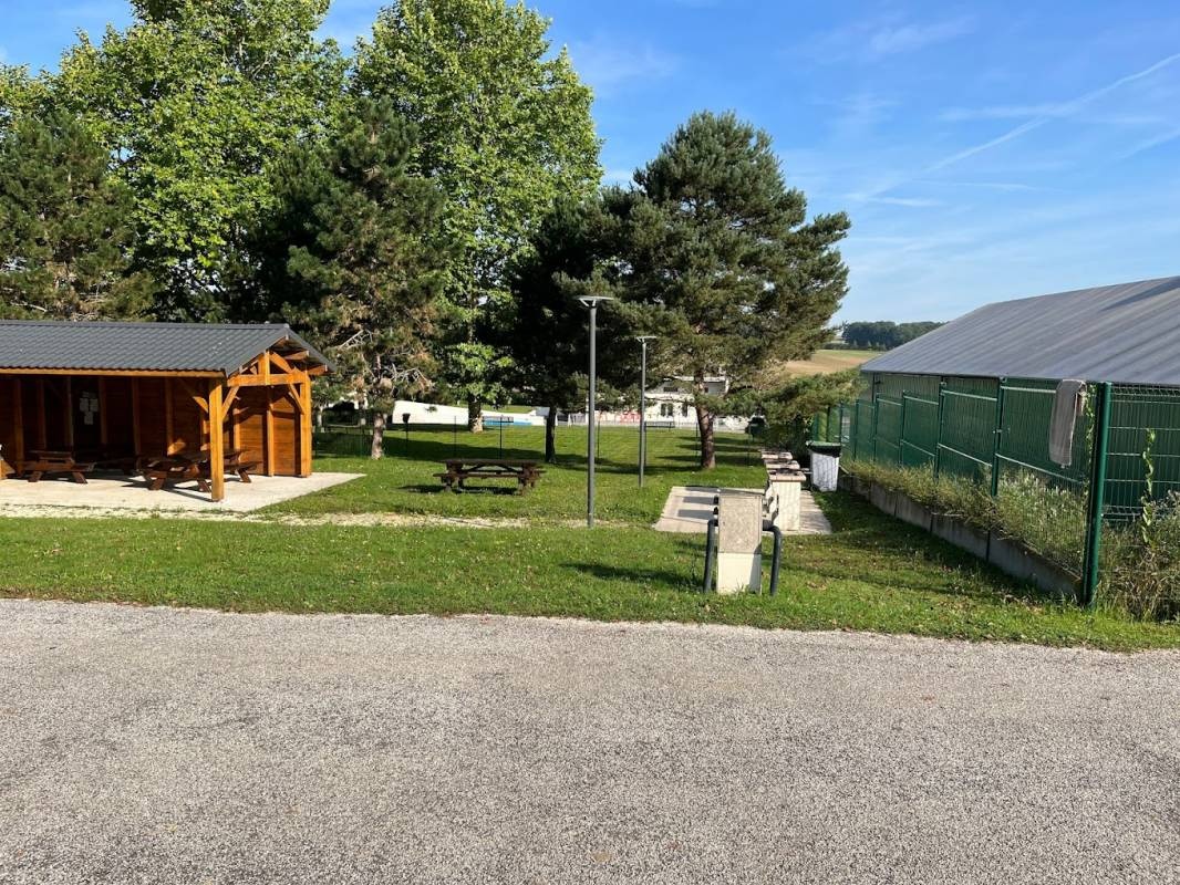 Camping municipal le Sézanne ** — Sítio de acampamento in Sézanne