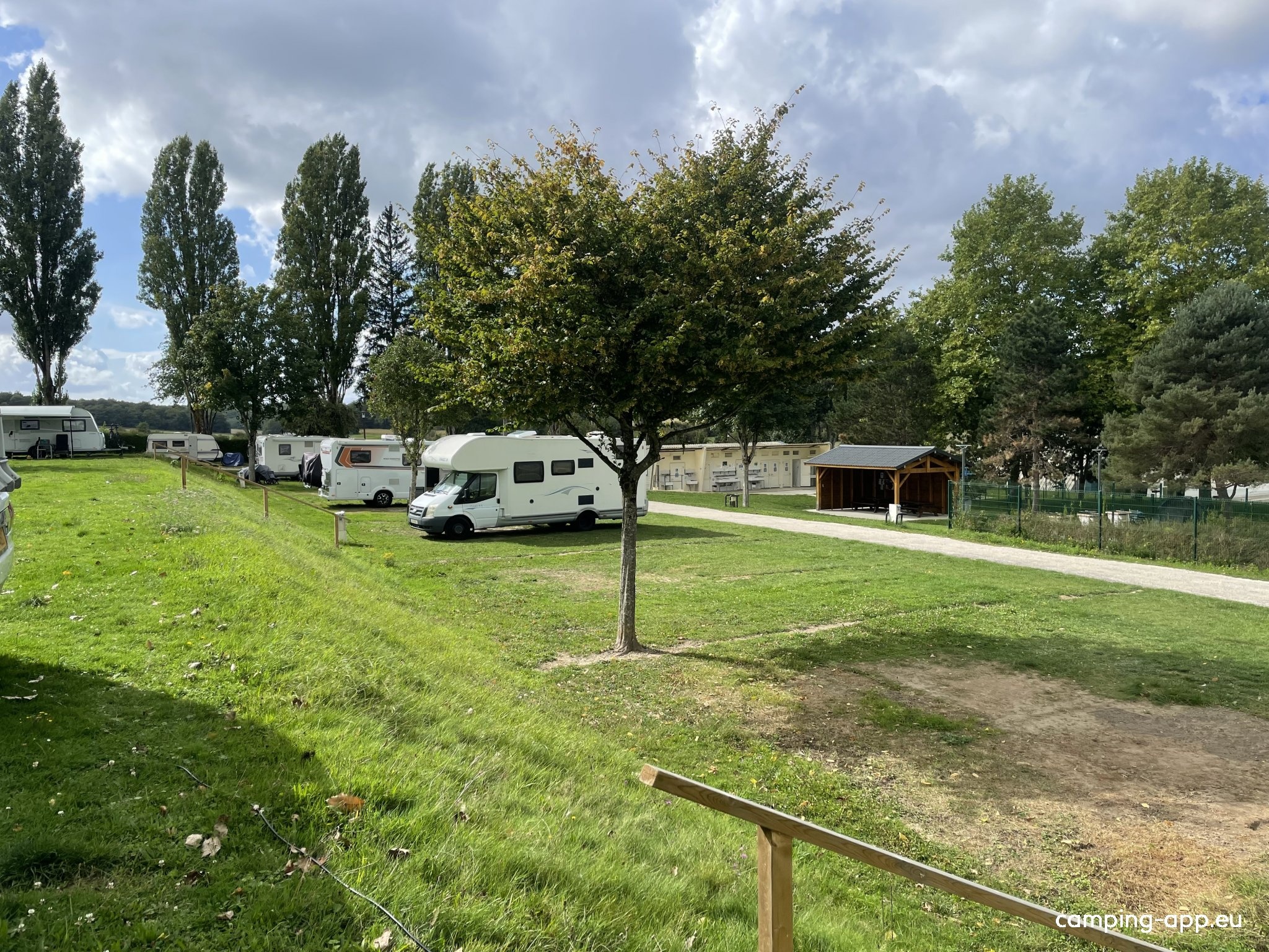 Camping municipal le Sézanne ** — Cámping in Sézanne