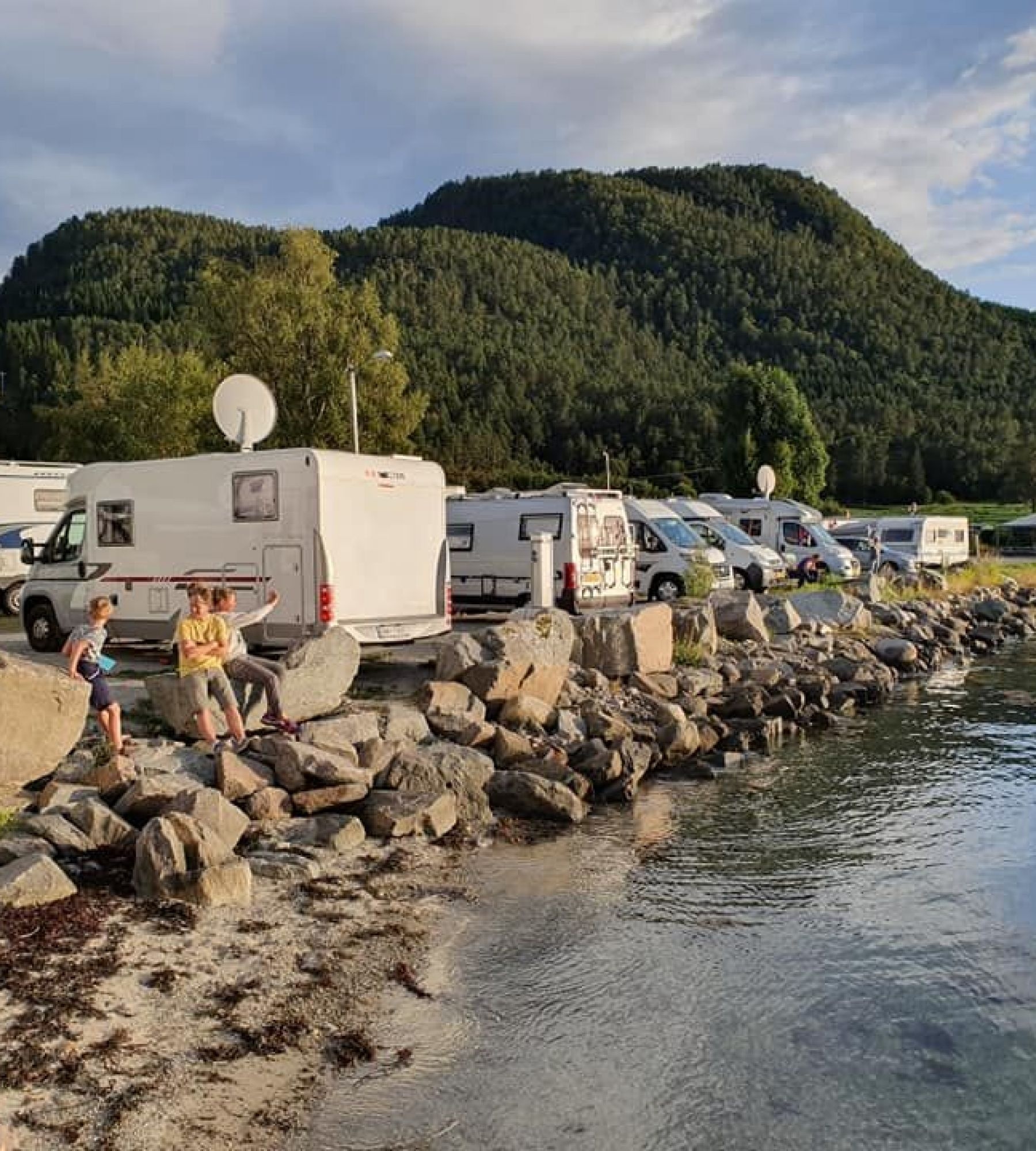 Tingvoll Camping — Campingplads in 