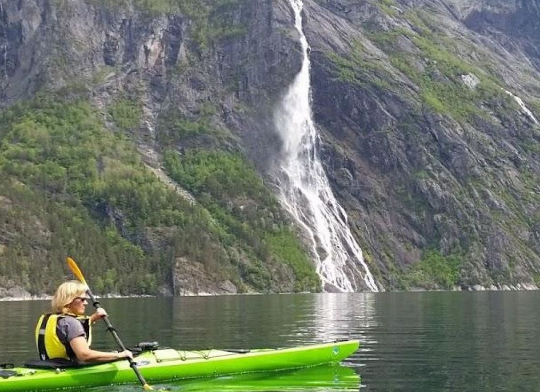 Elvebakken Camping — Camping Site in Valldal