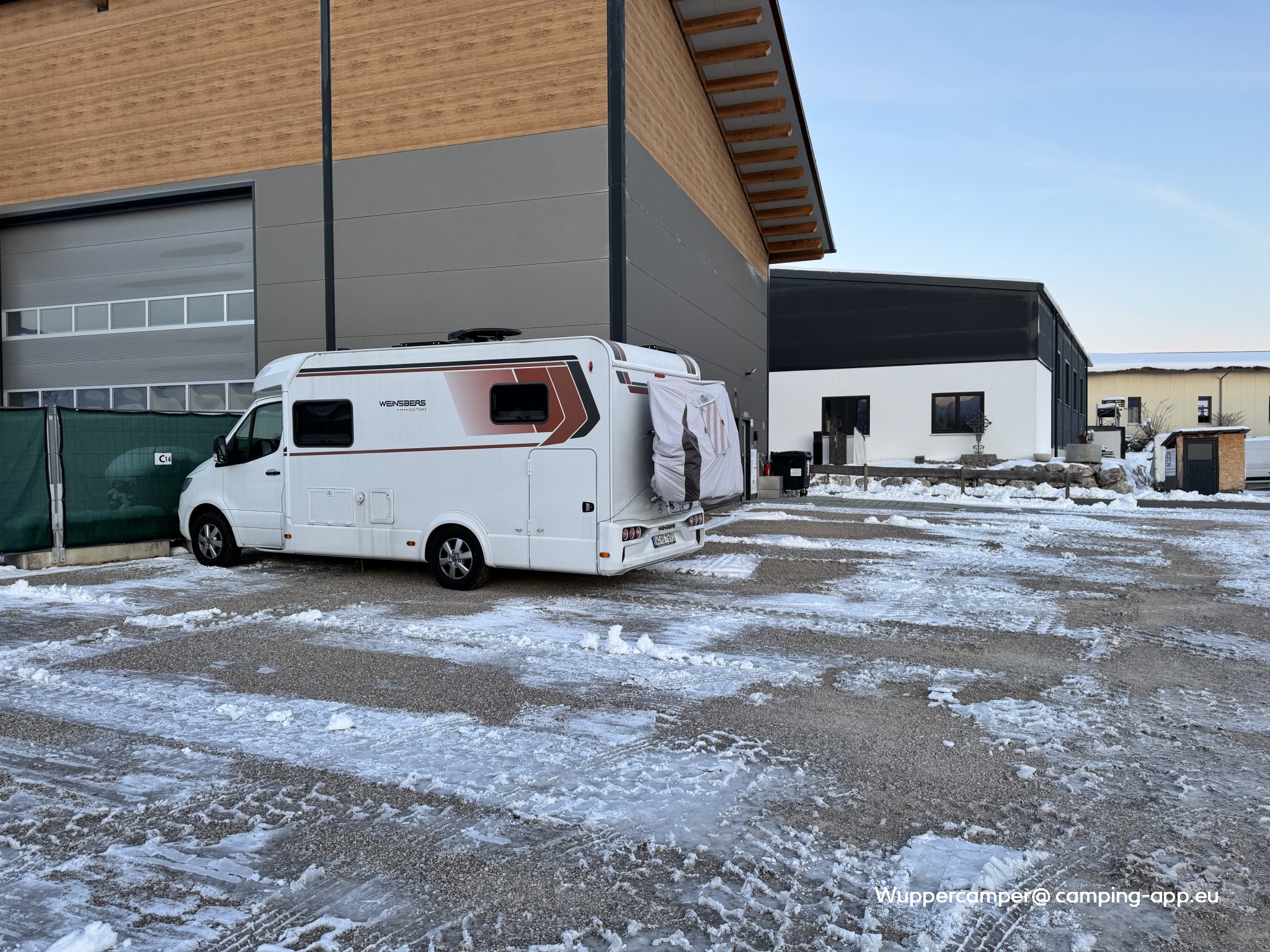 Wohnmobilstellplatz Am Schönebach — Місце для кемперів in Eisenberg