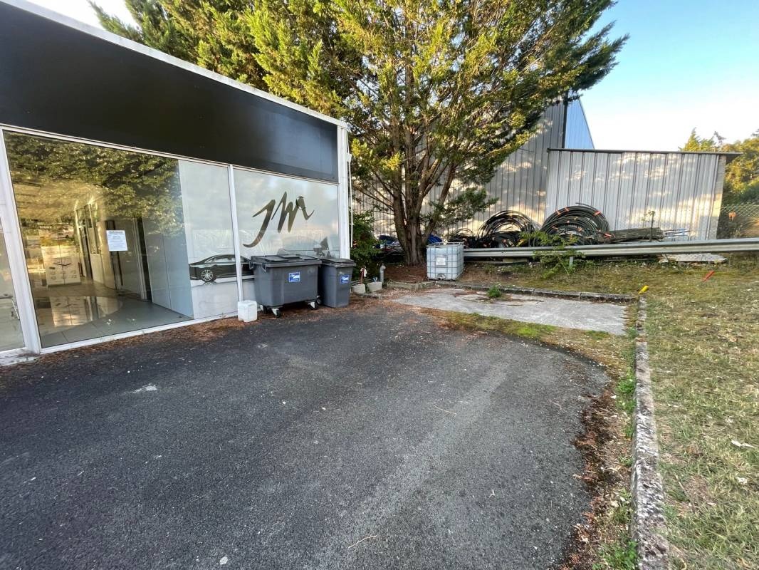 Poitiers Camping Car Service — Area Autocaravanas in Migné-Auxances