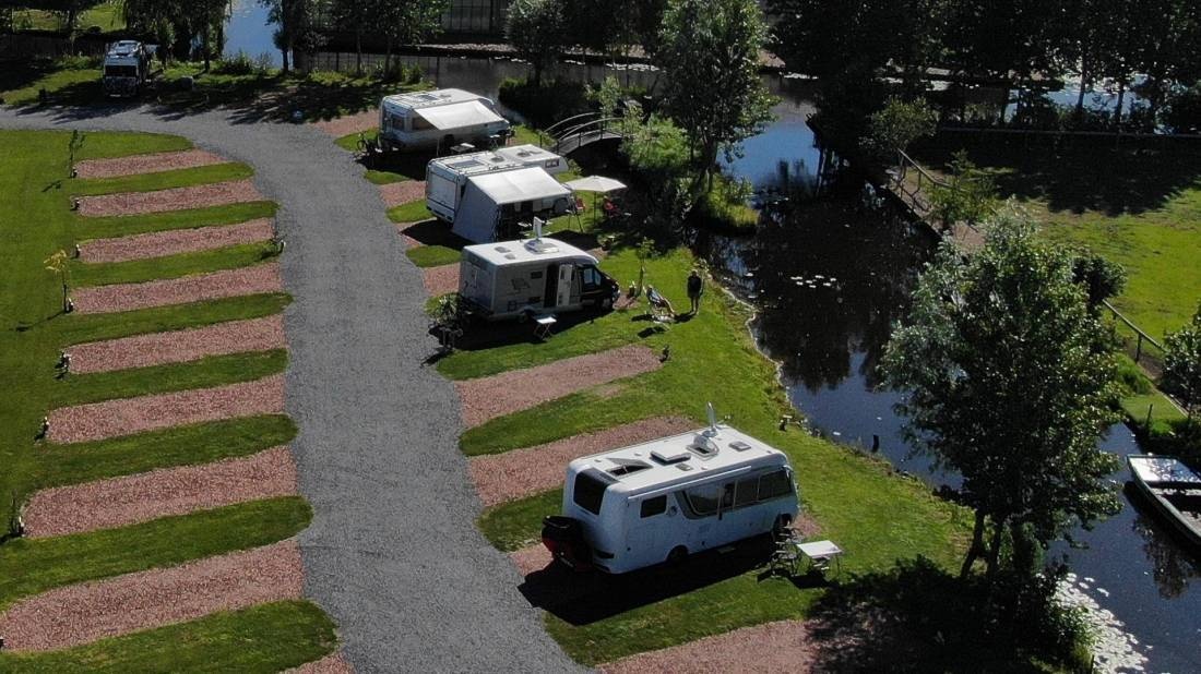 De Veense Bukker — Stellplatz in Roelofarendsveen