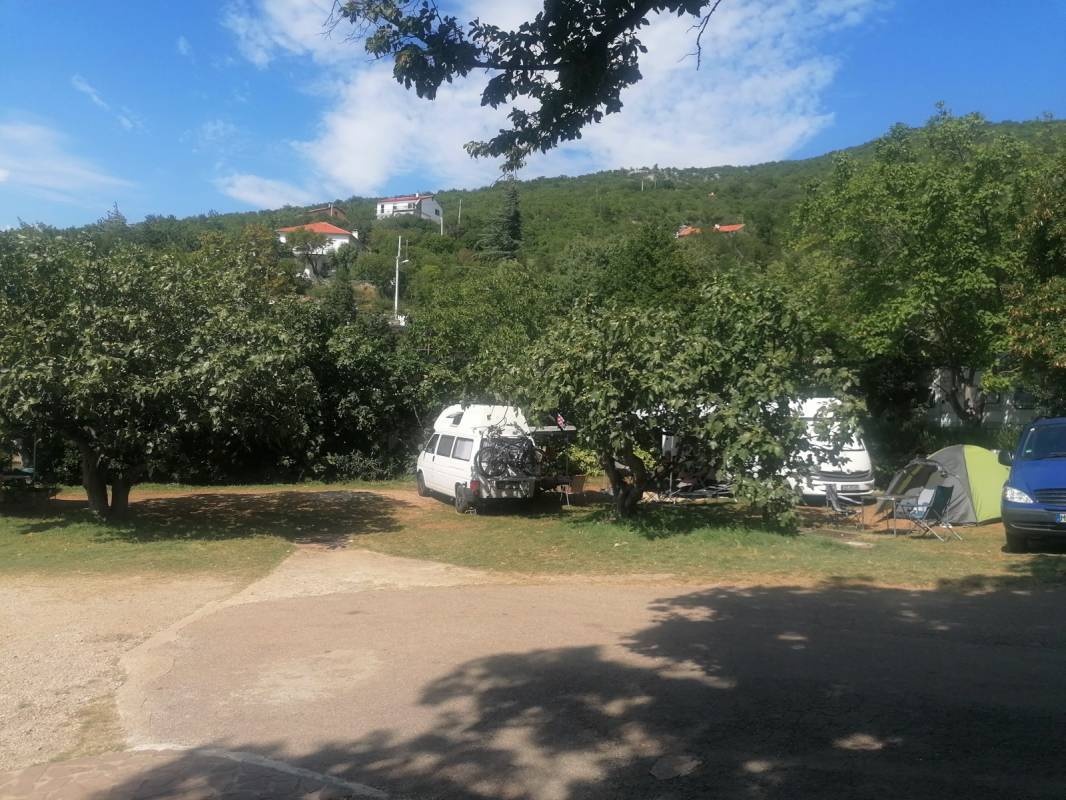 Camping Bunica — Campingplass in Vrataruša