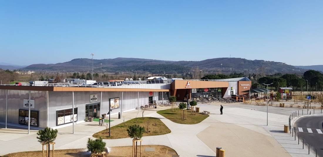 Aire de Montélimar Est - A7 — Karavan Sitesi in Allan