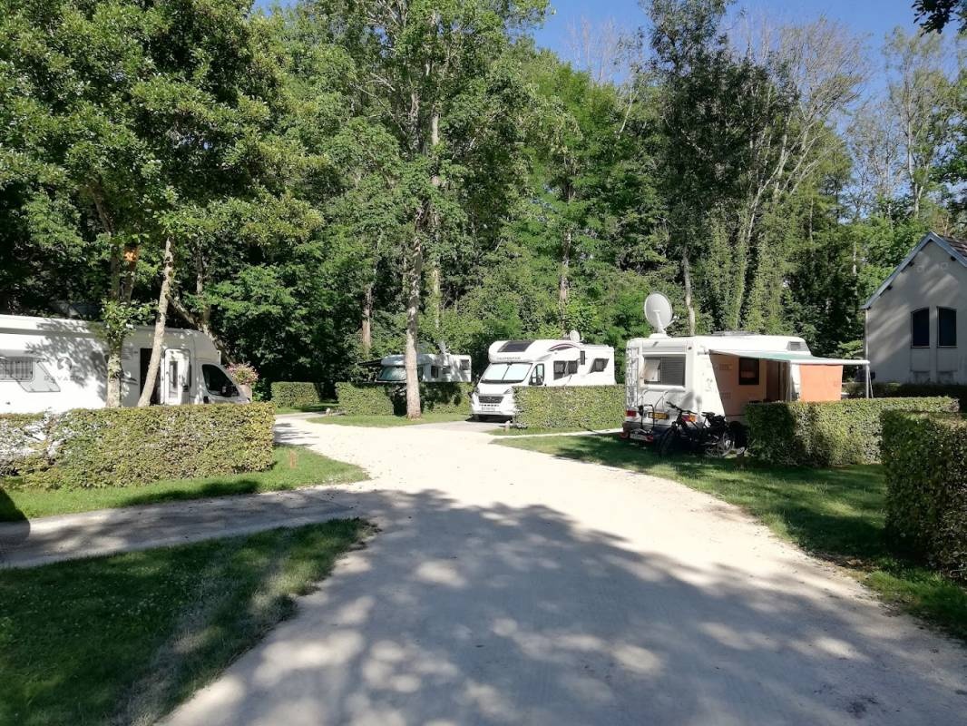 Camping Car Park Chablis — Ställplats in Chablis