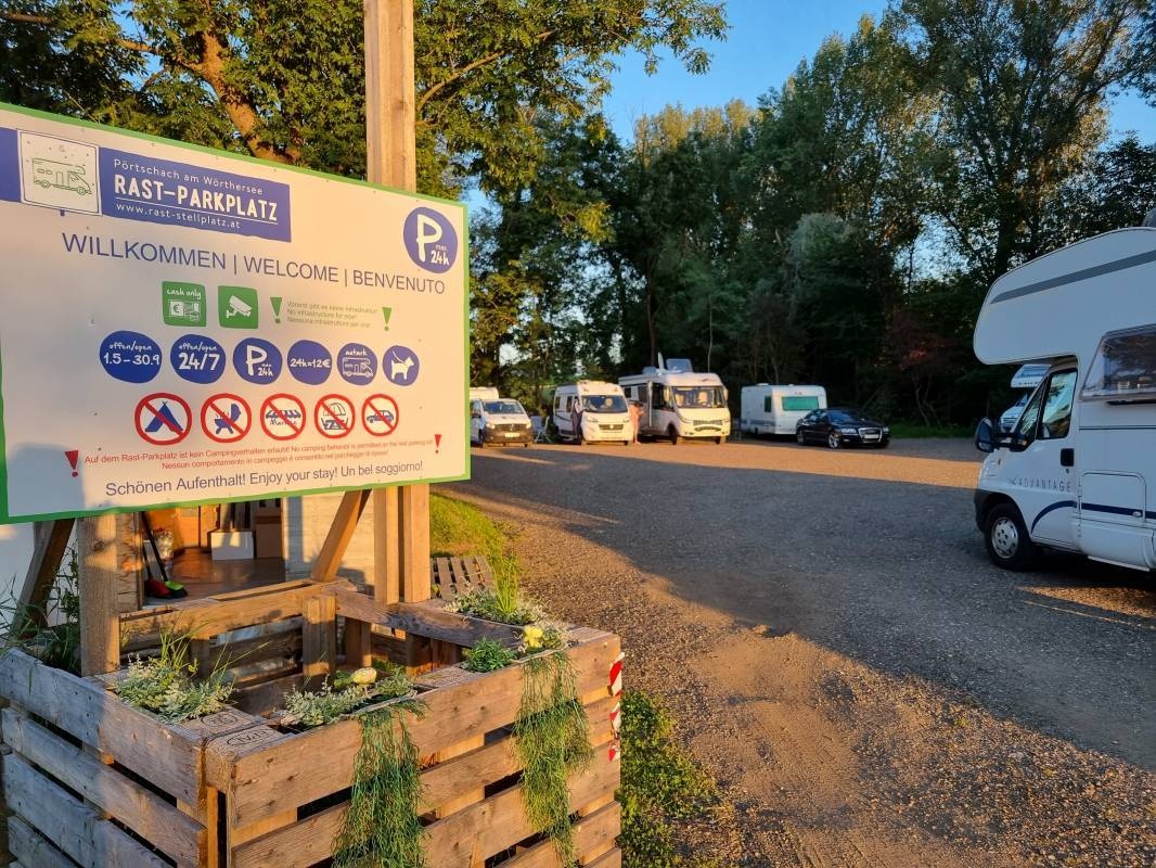 Rast-Stellplatz Pötschach — Camperplaats in Pörtschach am Wörthersee