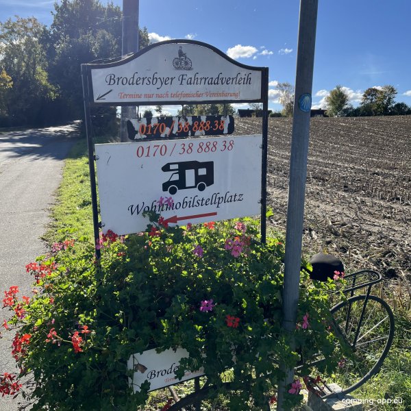 Wohnmobil Stellplätze beim Brodersbyer Fahrradverleih — Photo 5