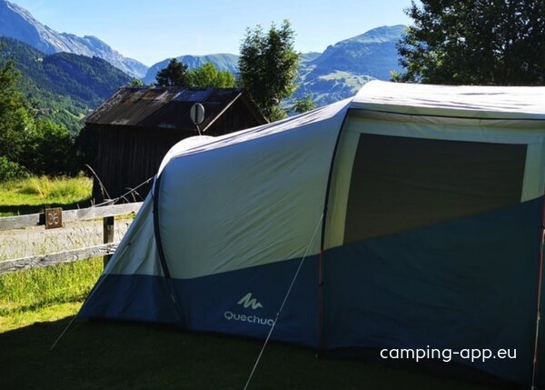 Camping Le Crêt — Photo 3