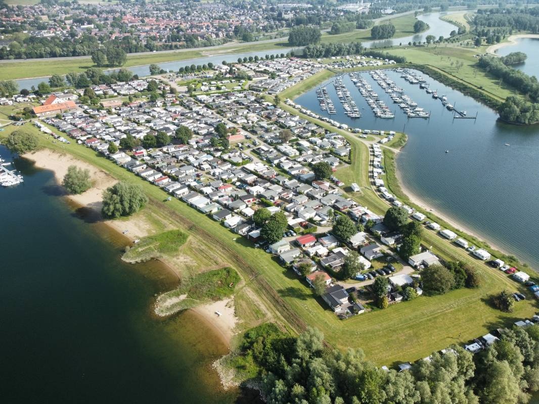 Camping Jachthaven De Mars — Camping Site in Lathum