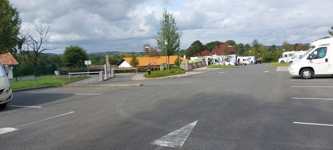 Stellplatz Campo-les-Bains — Campervan Site in Cambo-les-Bains