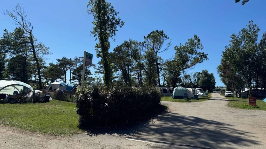 Camping Municipal de Camaret sur Mer — Camping in Camaret-sur-Mer