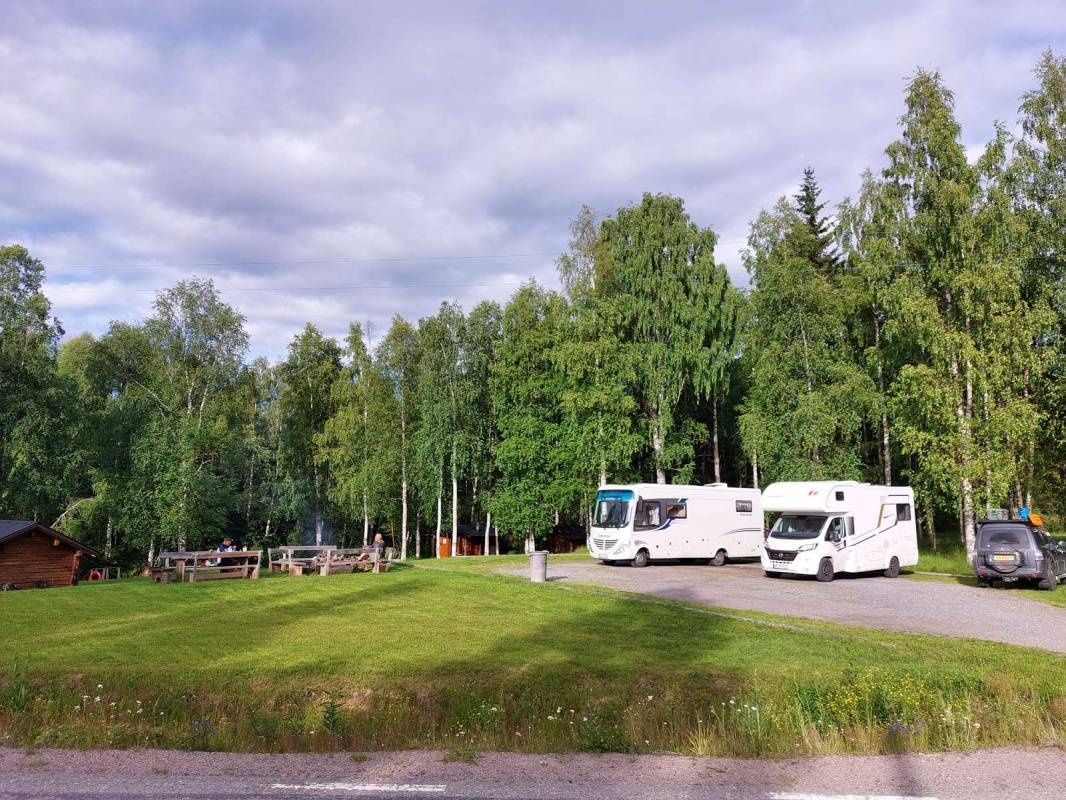Parkplatz granden vitafors — Sítio para autocaravanas in Vitå