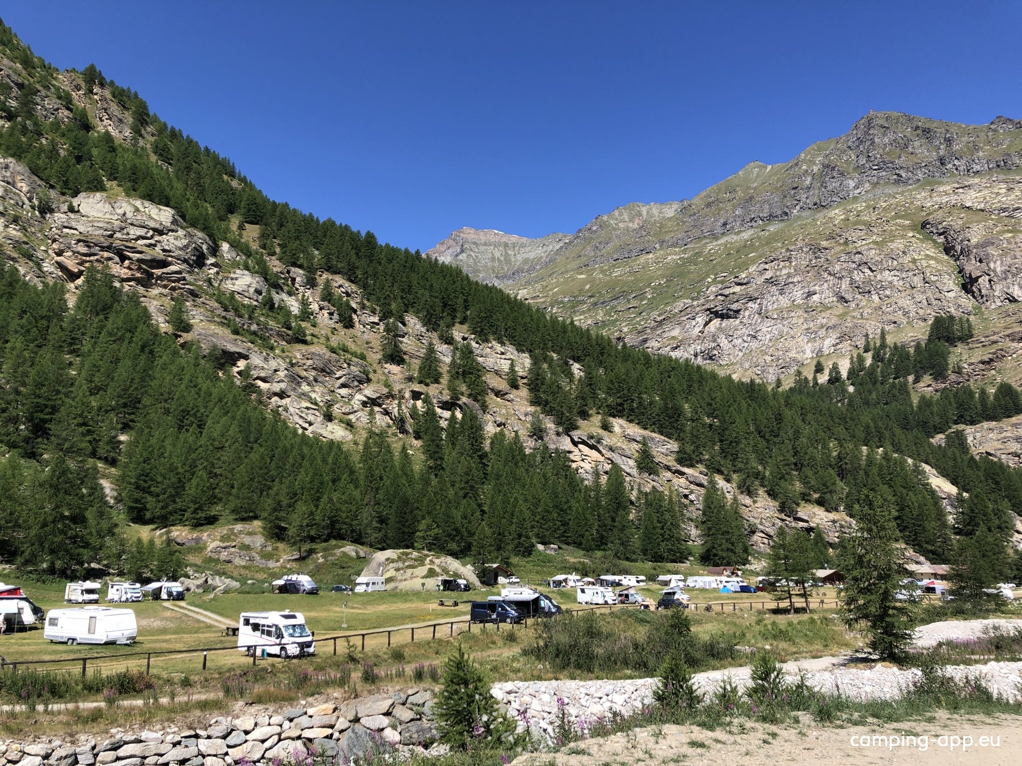 Camping Pont Breuil — Kamp yeri in Valsavarenche AO