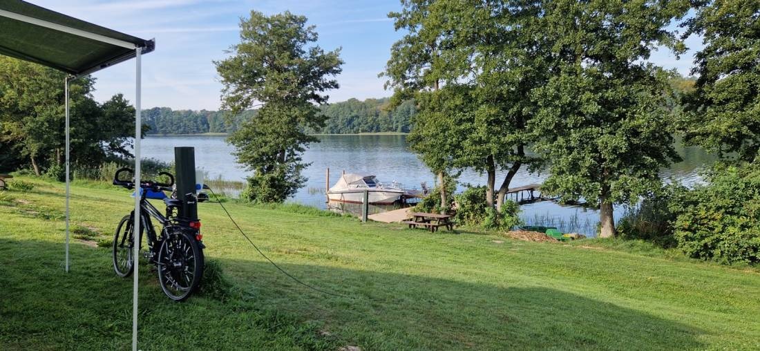 Camping by Folwark na półwyspie — Campingplass in Uraz