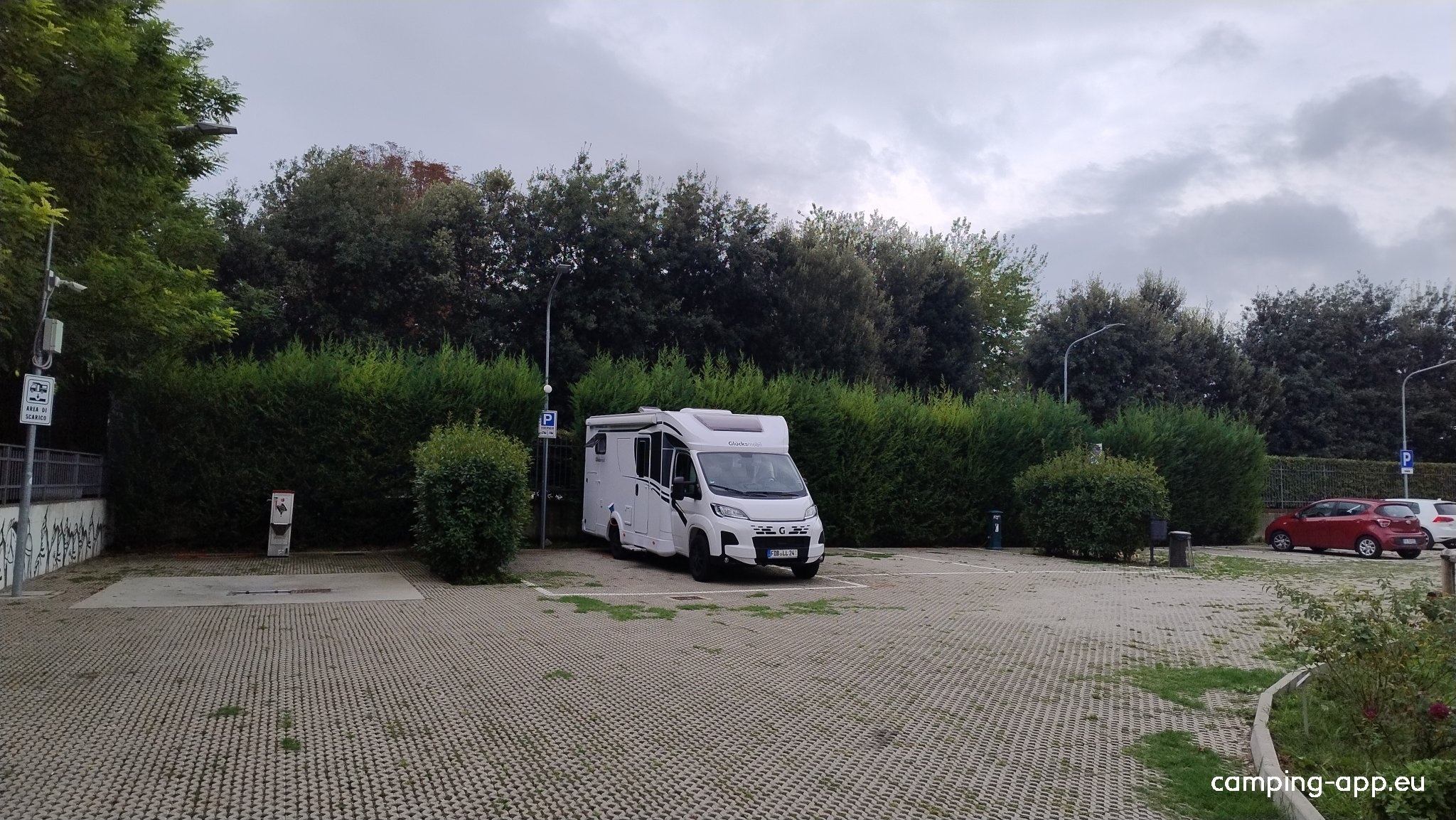 Area Caduti e Reduci — Karavan Sitesi in San Salvatore Monferrato