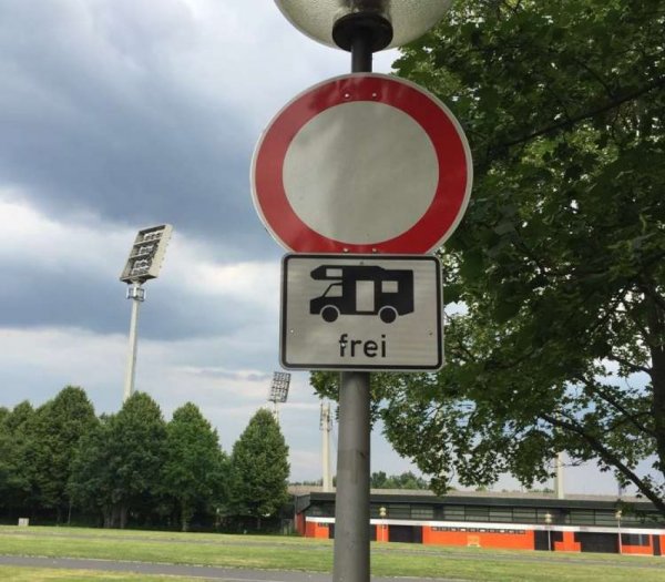 Stellplatz Am Parkstadion Baunatal — Photo 3