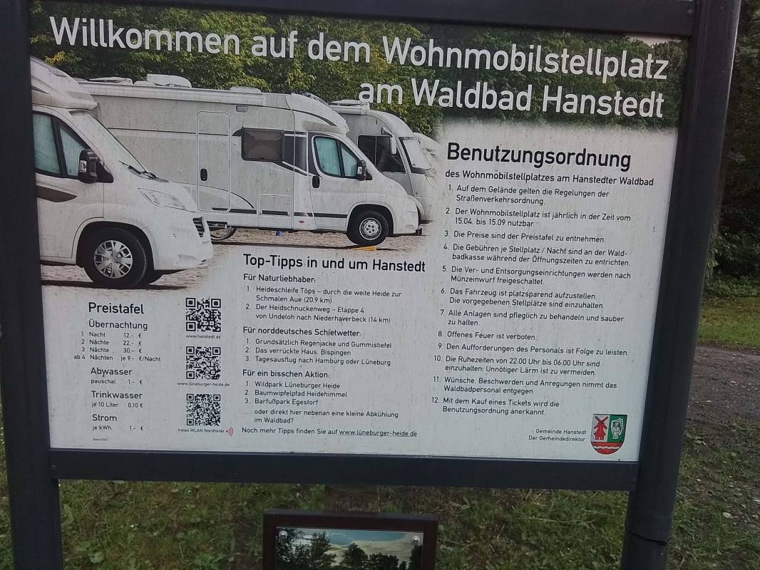 Wohnmobilstellplatz am Waldbad Hanstedt — Karavan Sitesi in Hanstedt