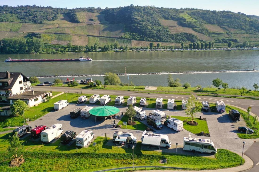 Wohnmobilstellplatz Rhein ins Leben — Campervan Site in Osterspai