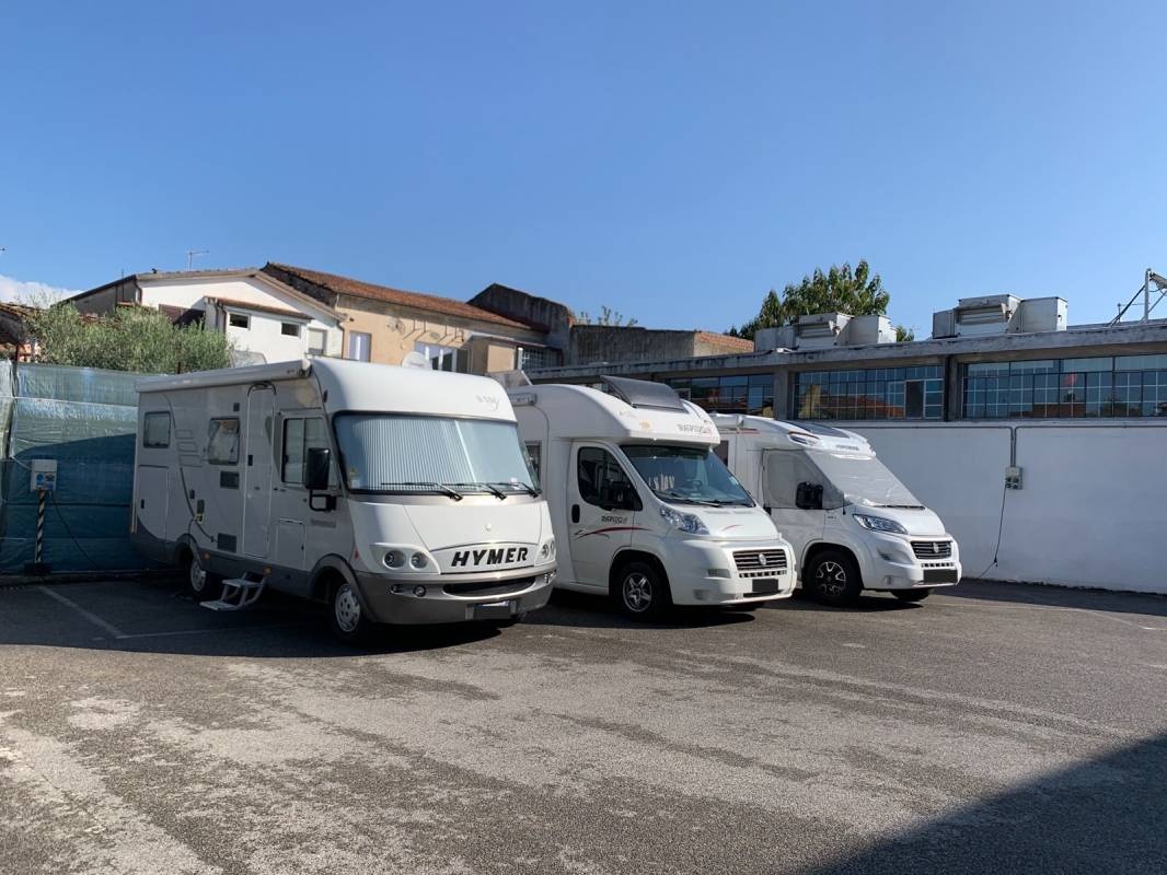 Il Parcheggio del Borgo — Campervan Site in Lucca