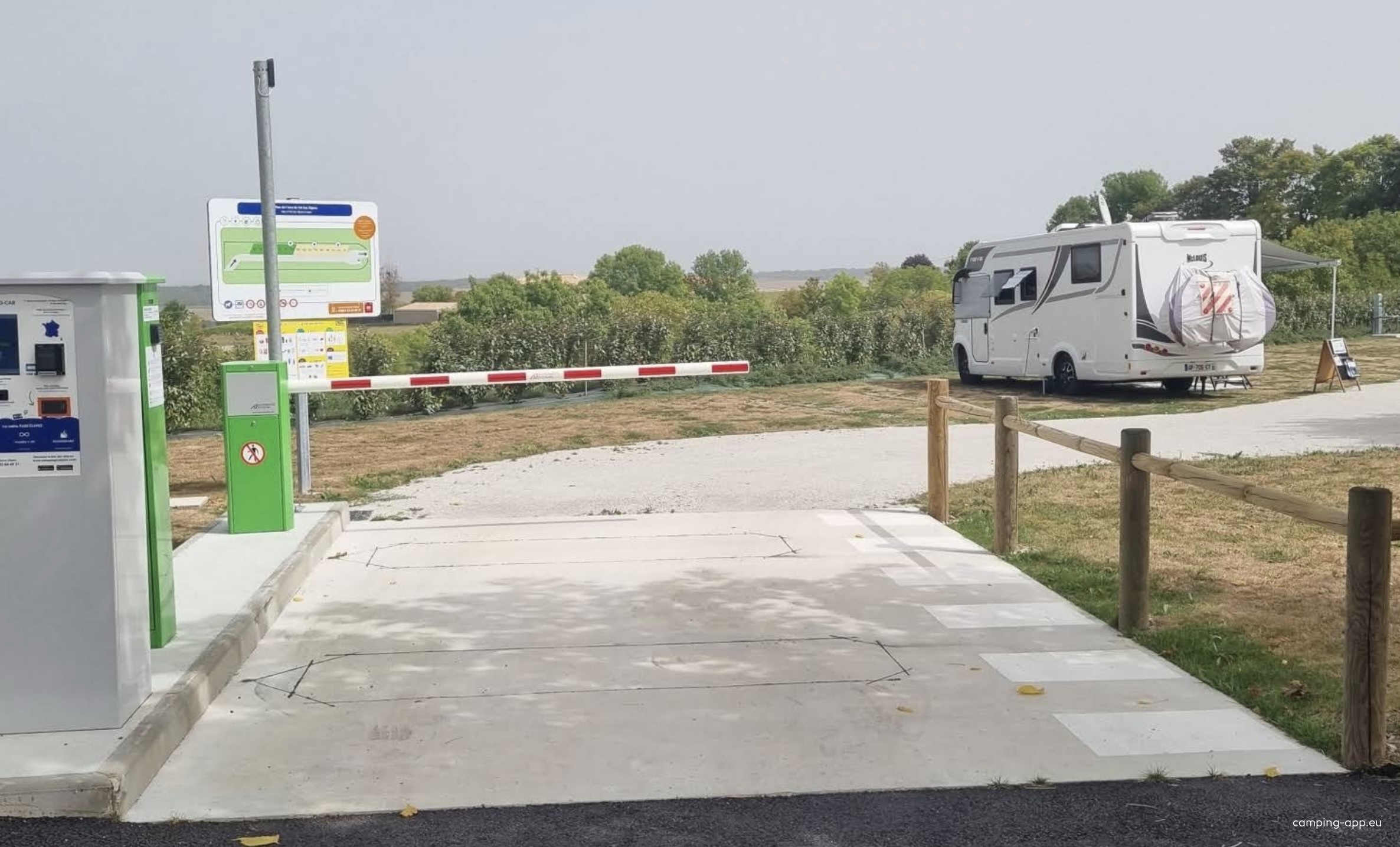 Stellplatz Val des Vignes — Campervan Site in Val des Vignes