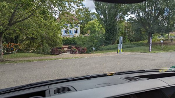 Wohnmobilstellplatz Avolsheim — Photo 2