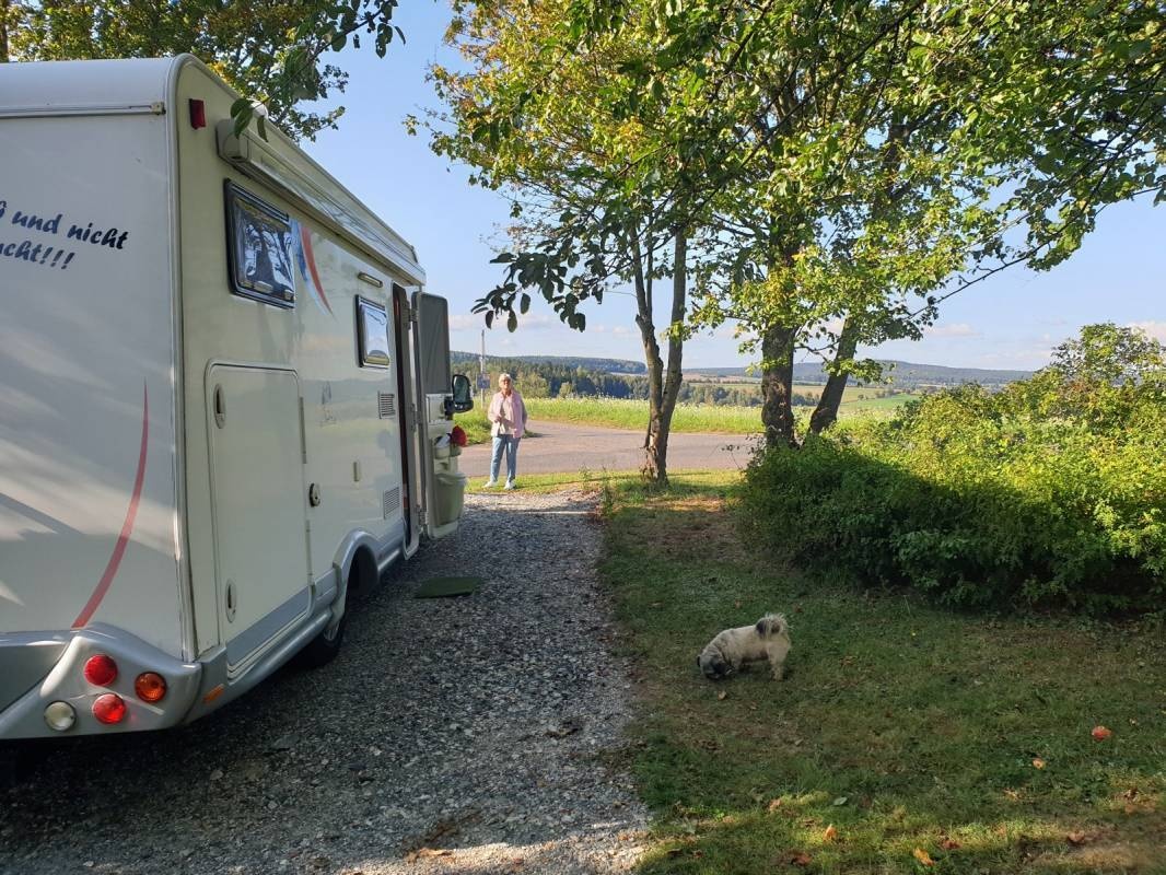 Stiftlandcamper — Sítio para autocaravanas in Leonberg