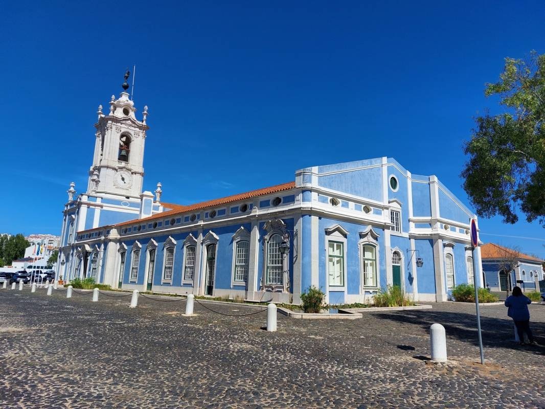 Parkplatz Queluz — Public Parking in Queluz