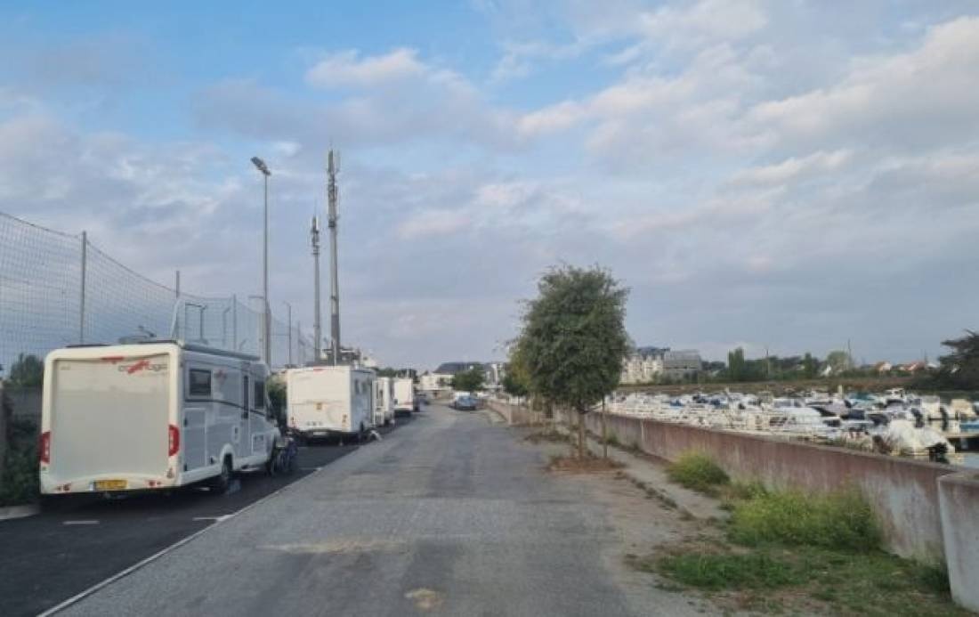 Camping Car Park La Baule-Escoublac — Campervan Site in La Baule