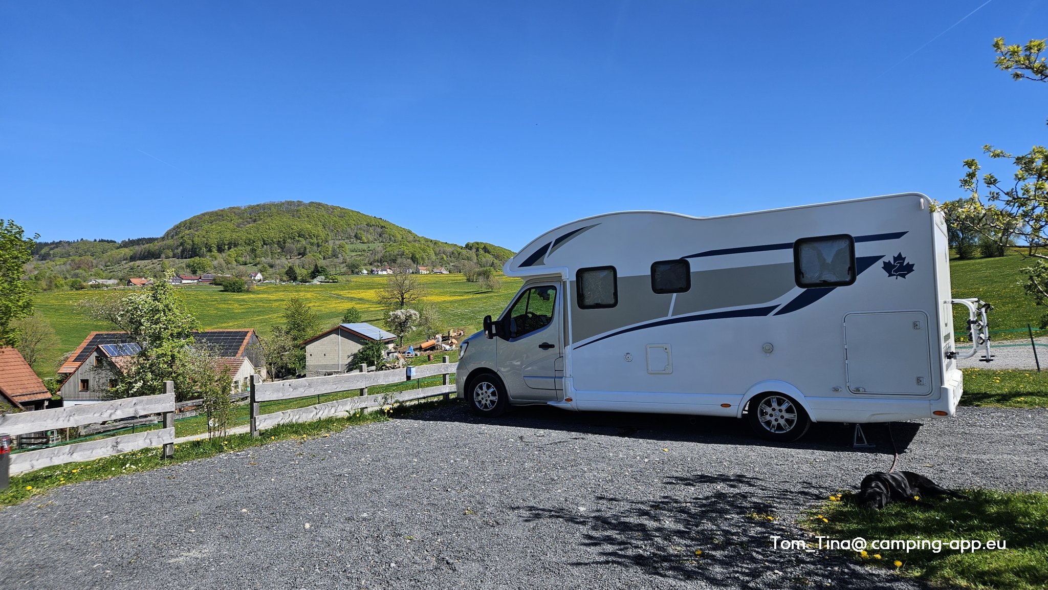 Wohnmobilstellplatz Lahmenhof — Aire camping car in Poppenhausen (Wasserkuppe)