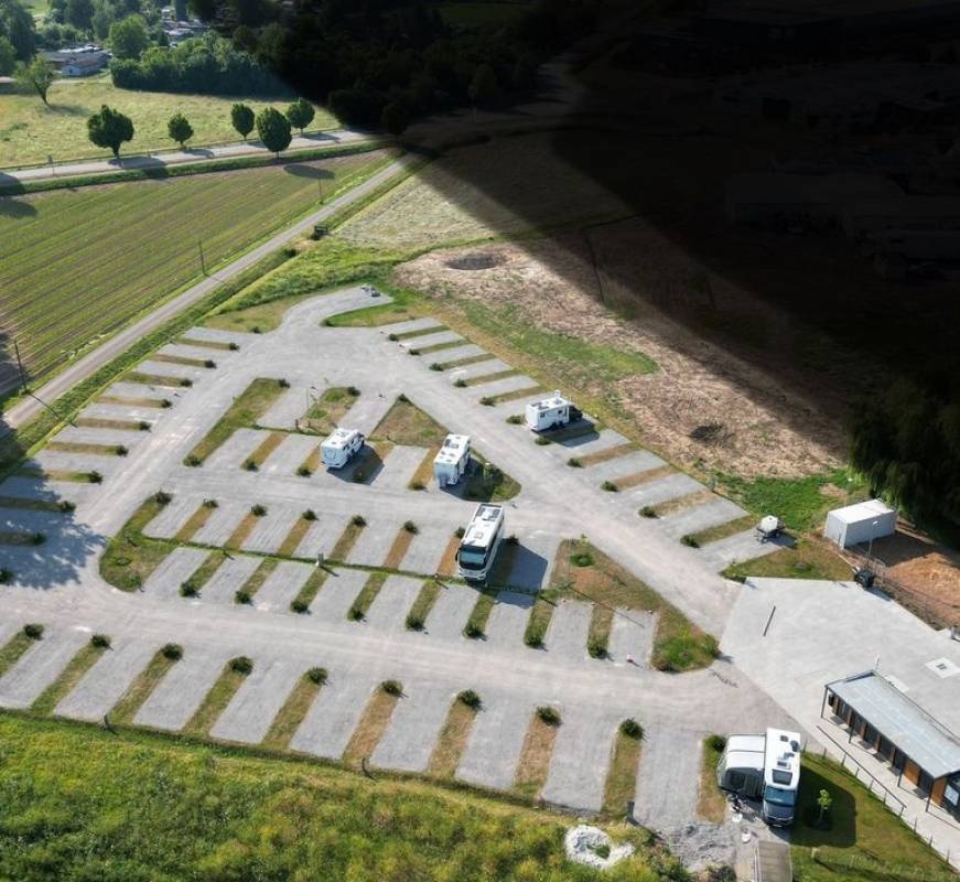 Wohnmobilpark Kenzingen — Місце для кемперів in Kenzingen