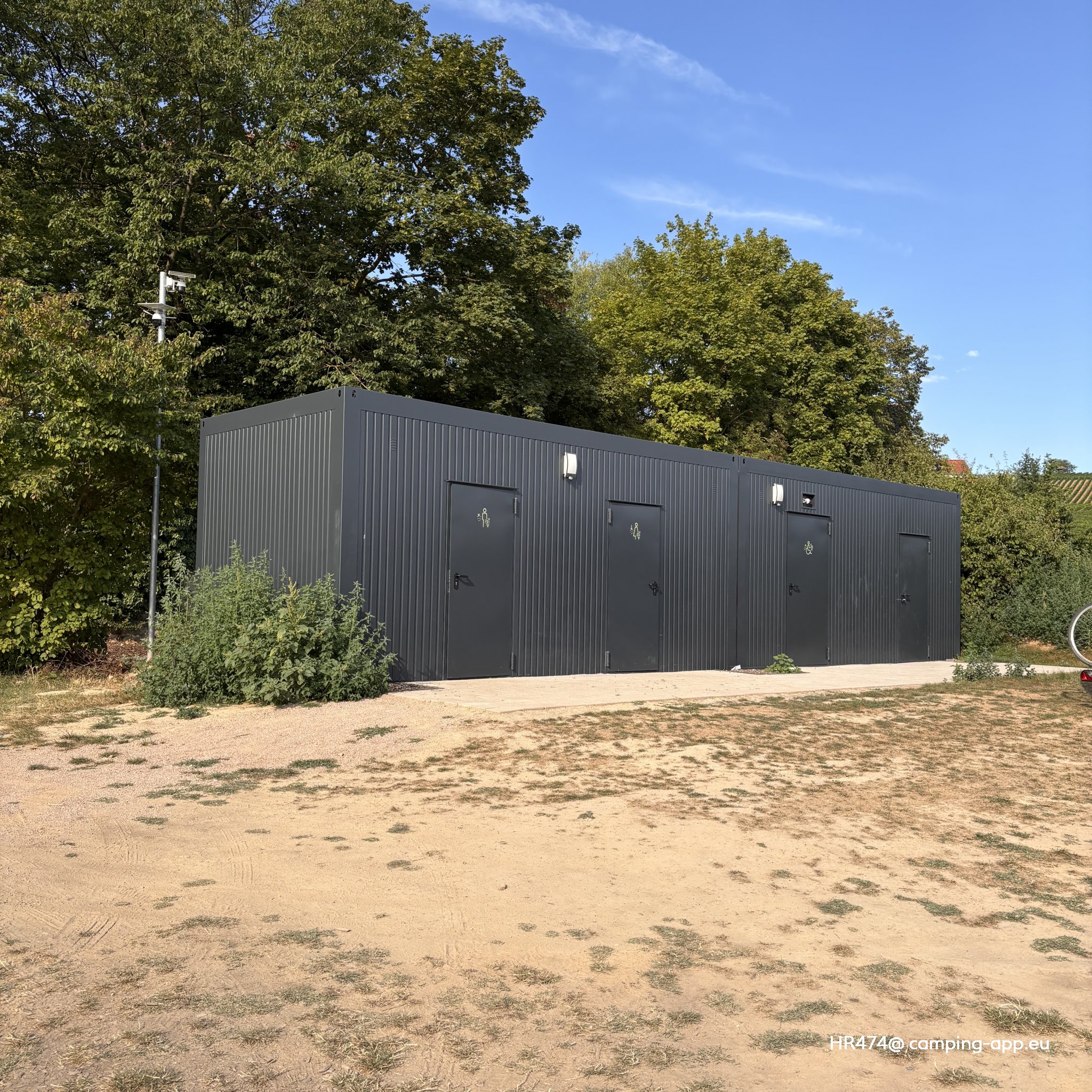 Bodenheim Wohnmobilstellplatz — Foto 3