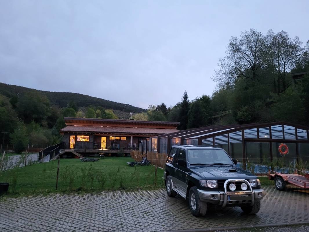 Camping La Trapera — Kemp in Pradoluengo