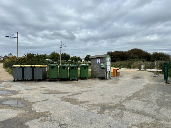 AirePark Aire De Camping Car — Photo 3