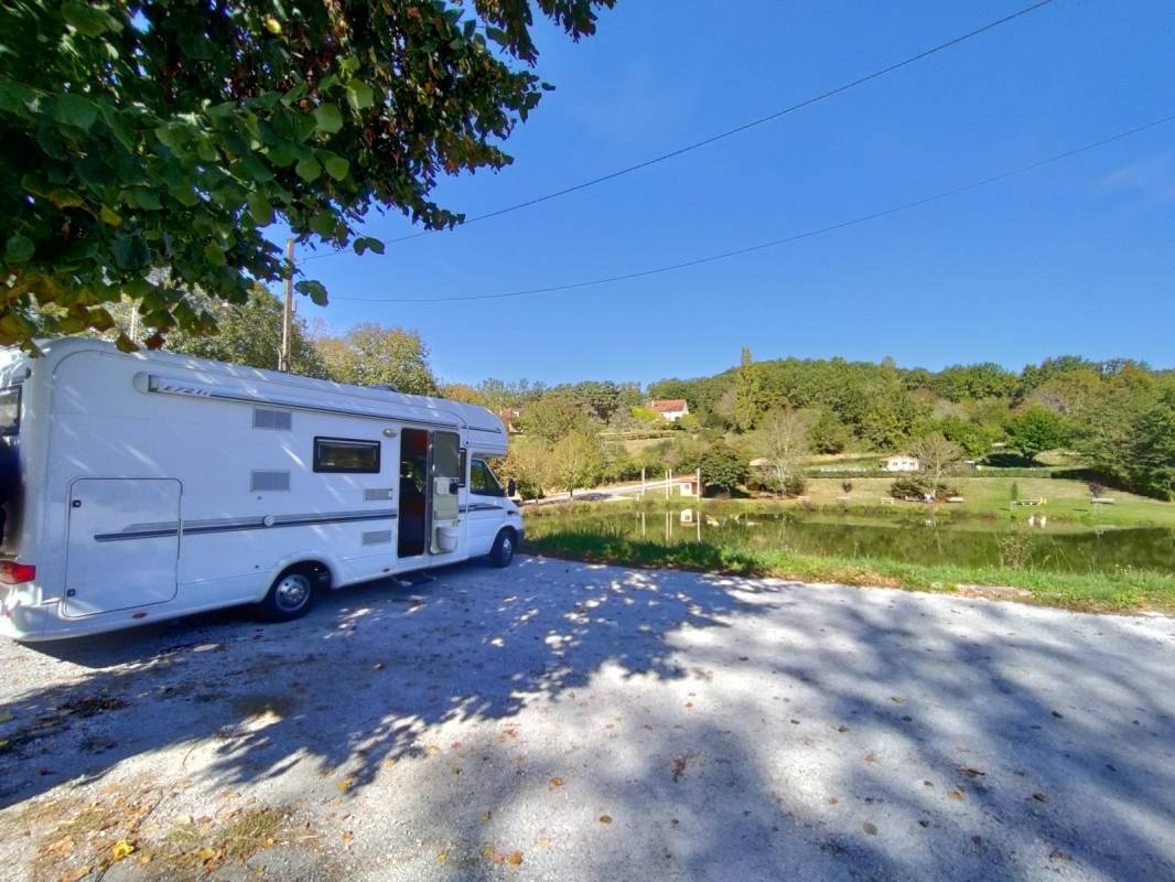 Stellplatz Villefranche-du-Périgord — Campervan Site in Villefranche-du-Périgord