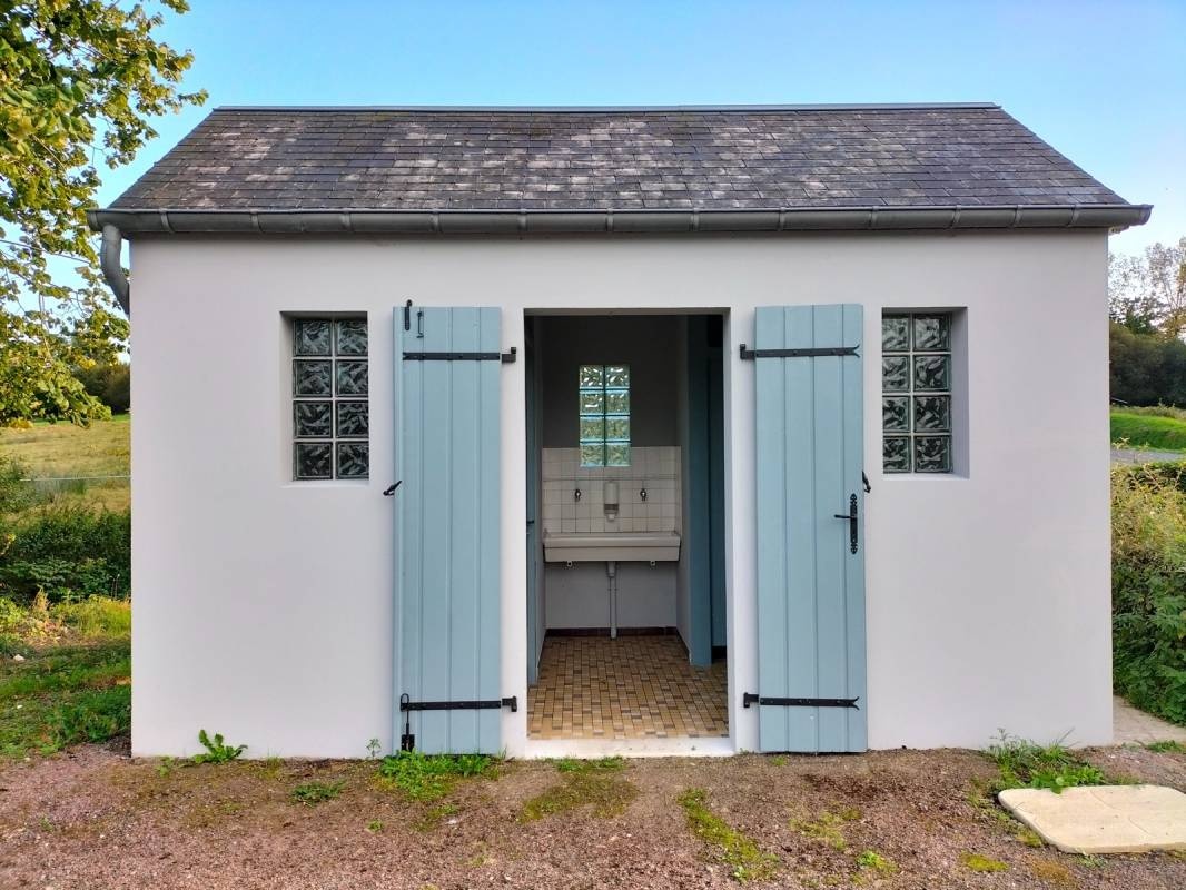 Stellplatz Gouvets — Ställplats in Gouvets