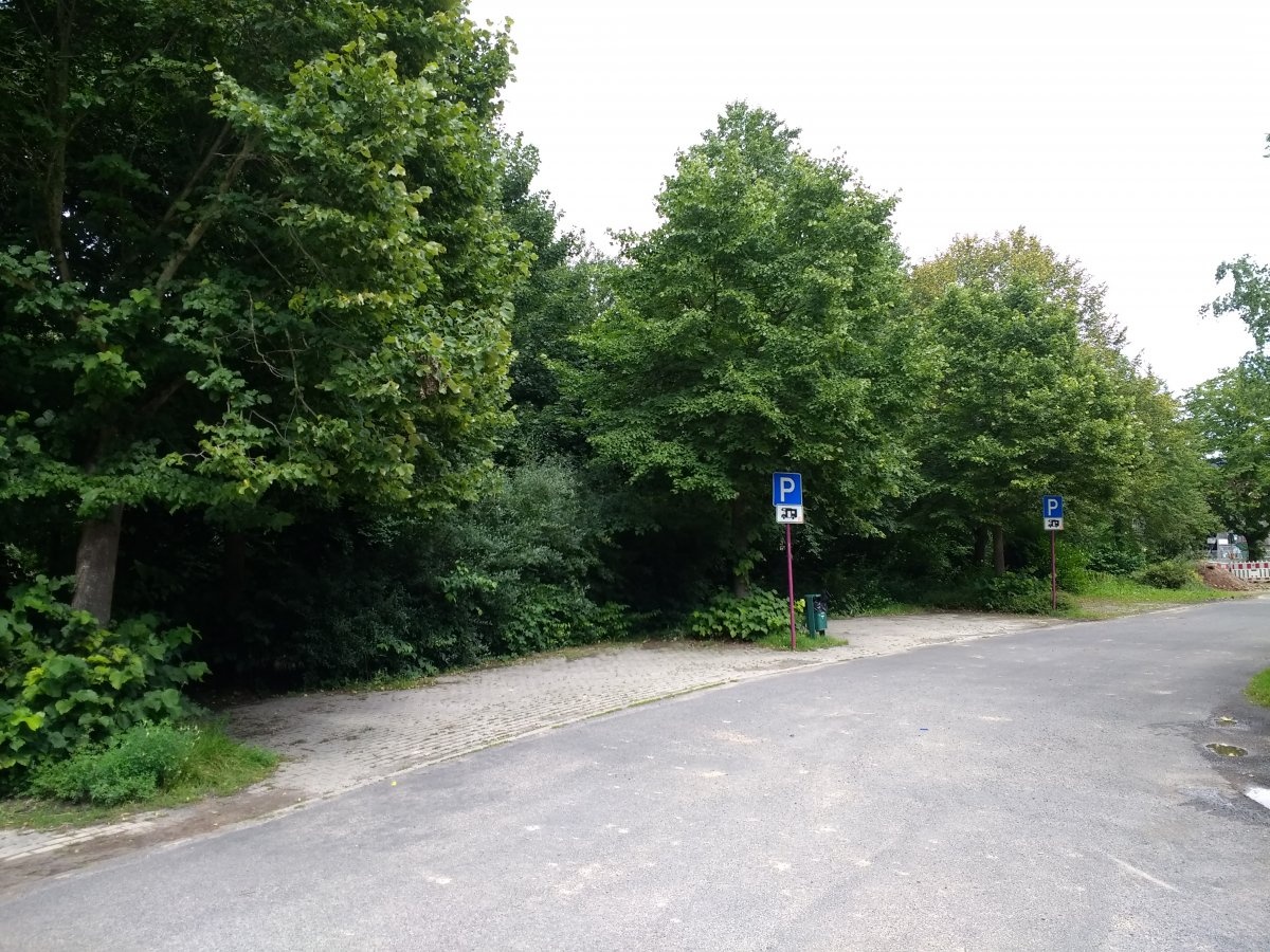 Übernachtungsparkplatz Kaufungen — Campervan Site in Kaufungen