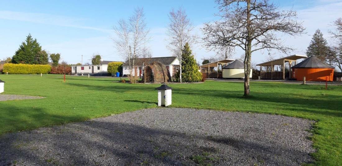 Willowbrook Glamping and Hideawaysx — Sítio de acampamento in Ballaghaderreen Co. Roscommon