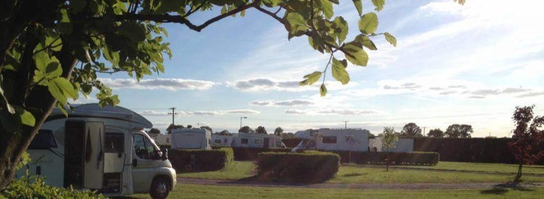 Streamstown Caravan and Camping Park — Sítio de acampamento in Roscrea