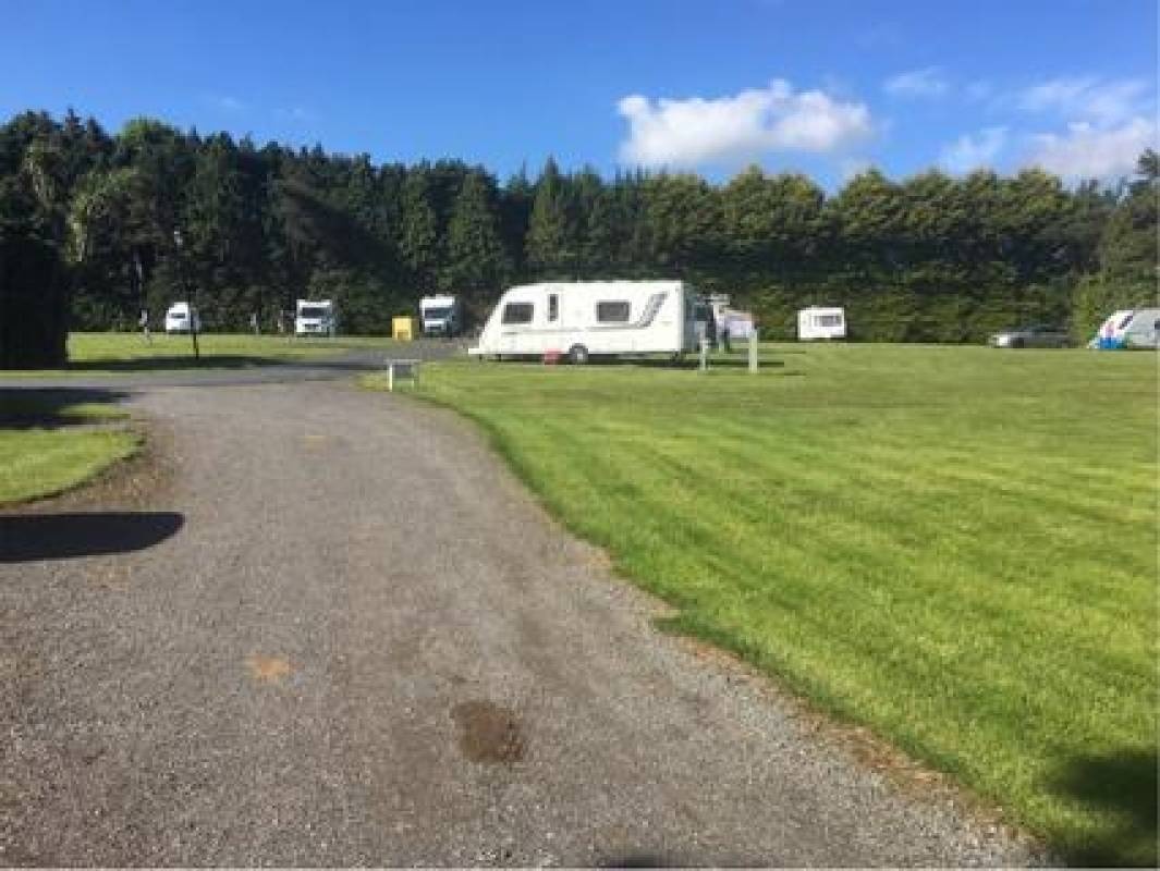 Roundwood Caravan And Camping Park — Camping Site in Roundwood