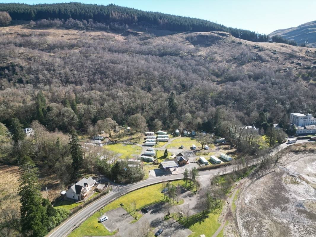 Glenloin Caravan Park & Campsite — Campingplats in Arrochar