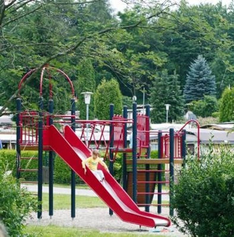 Campingplatz Spitzer Stein — Area da campeggio in Grünberg