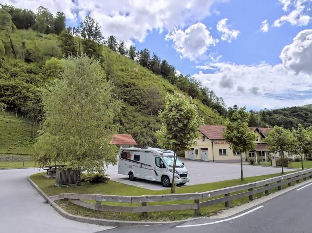 Podsreda, Dom krajanov — Campervan Site in Podsreda