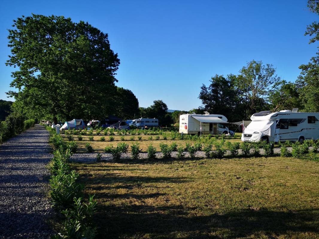 Big Berry — Campervan Site in Gradac