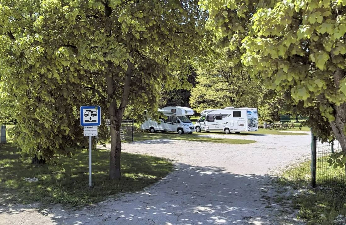 Grajski park Ormož — Sp. parking dla kamperów in Ormož