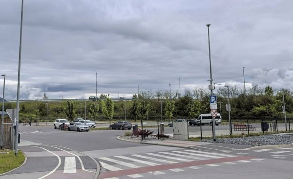 Poslovna cona Ločica